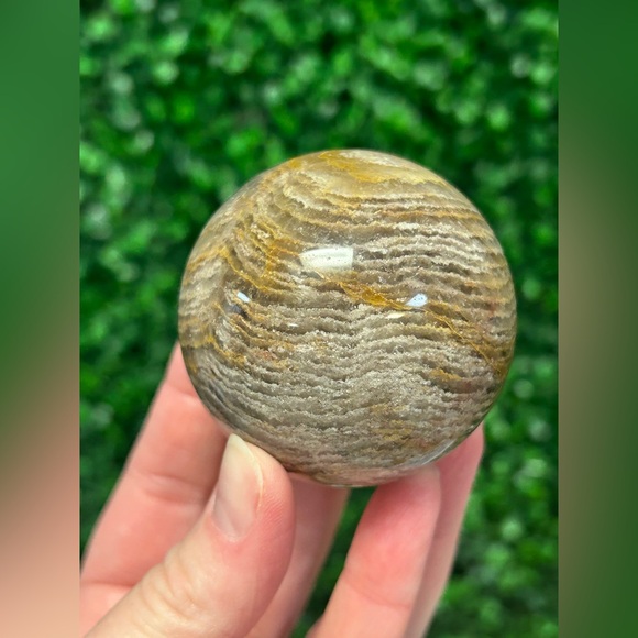 Thousand Layers Garden Quartz Sphere - Picture 1 of 2